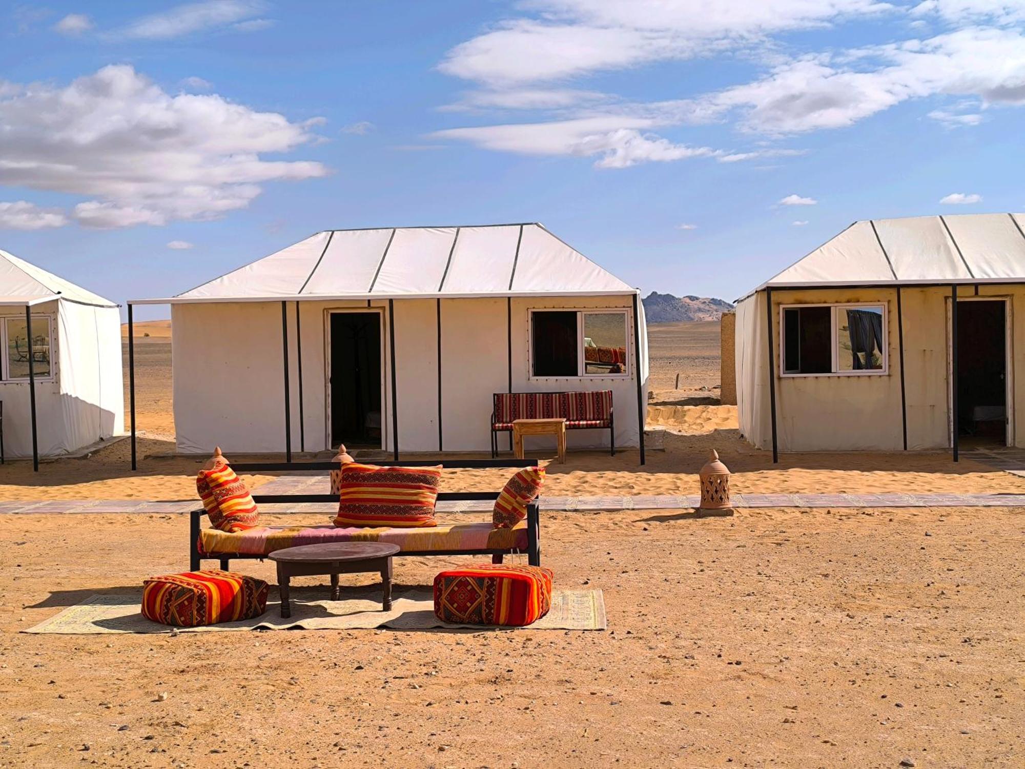 Отель Luxury Bega Camp Мерзуга Экстерьер фото