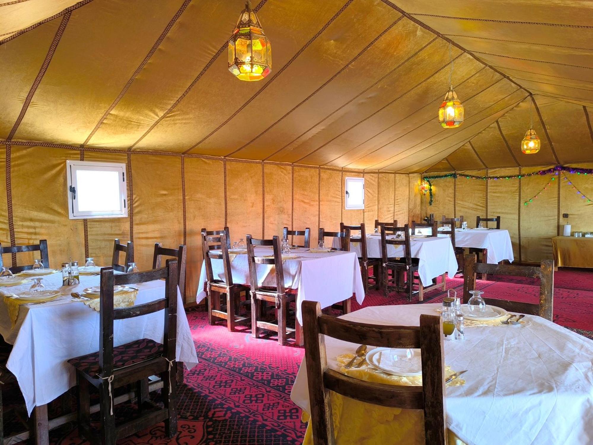 Отель Luxury Bega Camp Мерзуга Экстерьер фото