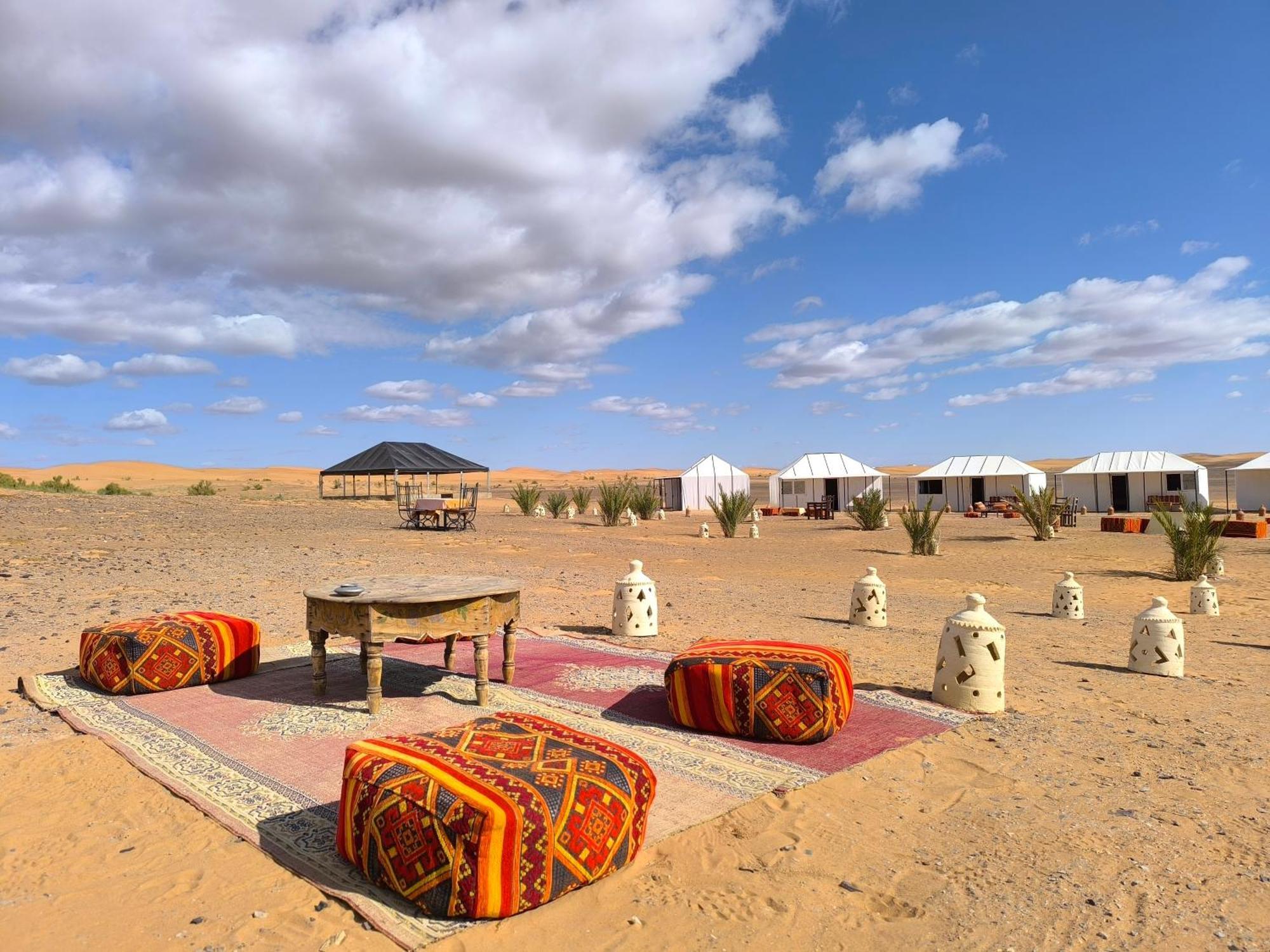 Отель Luxury Bega Camp Мерзуга Экстерьер фото