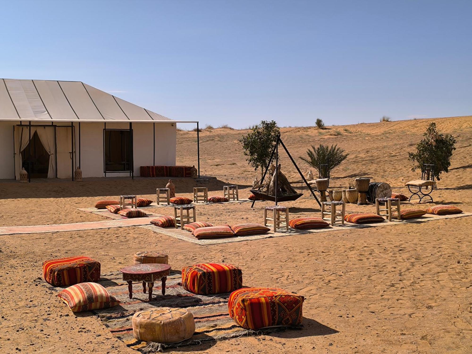 Отель Luxury Bega Camp Мерзуга Экстерьер фото