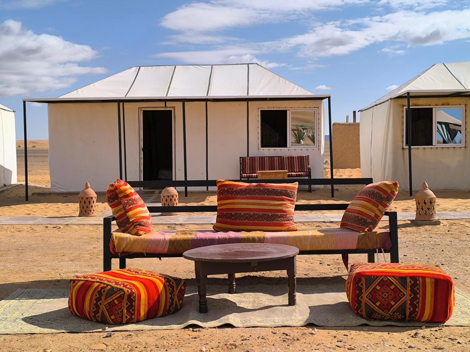 Отель Luxury Bega Camp Мерзуга Экстерьер фото